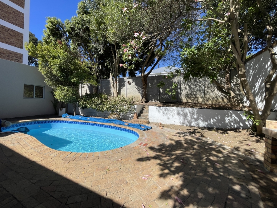 To Let Commercial Property for Rent in Sea Point Western Cape